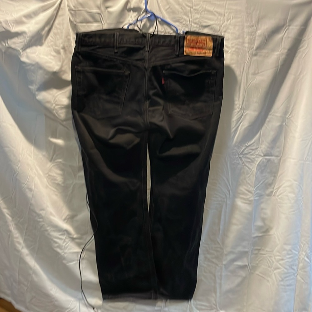 Black Levi’s jeans W38 x L32